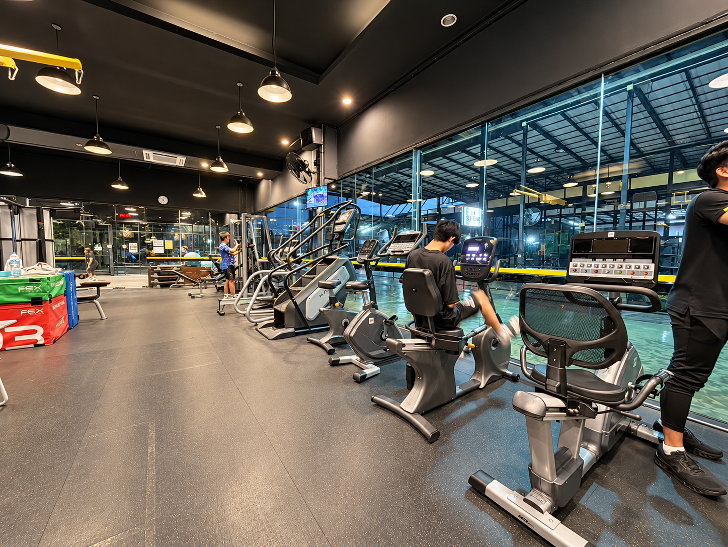 จักรยานและคาร์ดิโอ สาขาพุทธมณฑลสาย 4