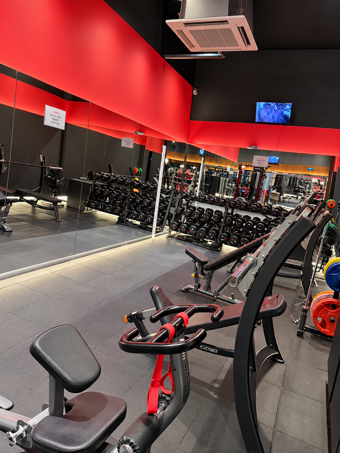 โซนเวทเทรนนิ่ง Fitness Plus ราชพฤกษ์